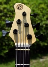 105headstock front